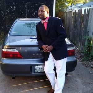 Meet your Posher, Derrell